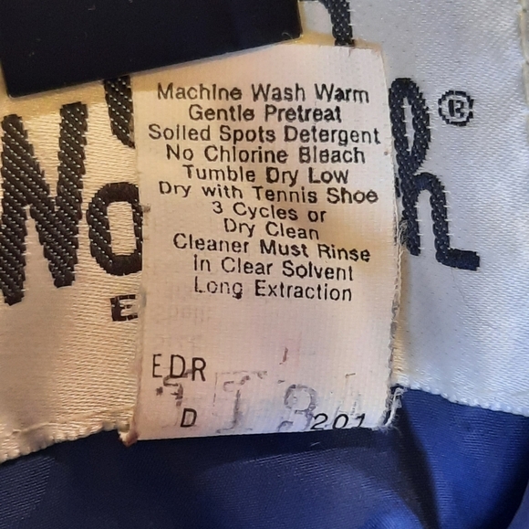 Woolrich Womans Vintage Down Puffer Vest Medium Blue Outdoor Activewear Classic - Picture 9 of 10